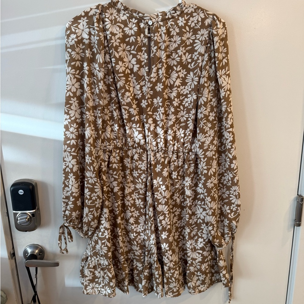 Floral Brown and White Altar’d State Dress - Picture 2 of 2